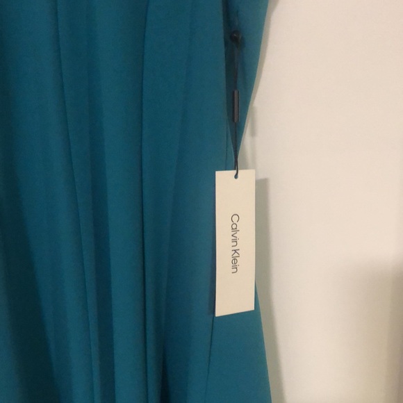 New size for Calvin Klein Dress - Picture 3 of 12